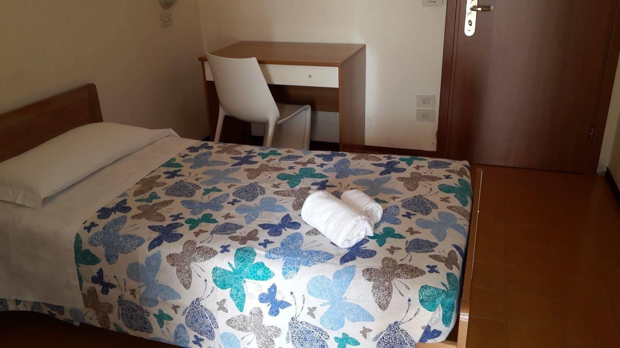 Albergo Papillon San Polo dʼEnza in Caviano Exteriör bild